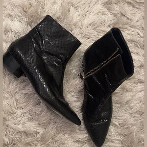 Zara snake skin black boots with gold accents